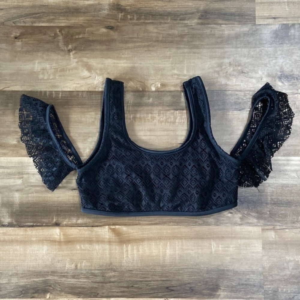 NWOT Venus Swim Top